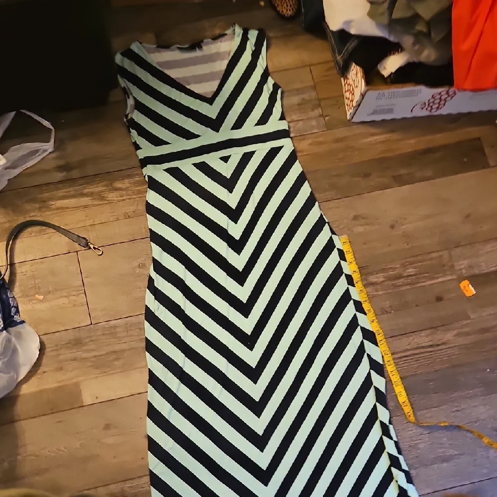 Apt. 9 Blue Both Light And Navy Sleeveless V-Neck Sheath Maxi Dress